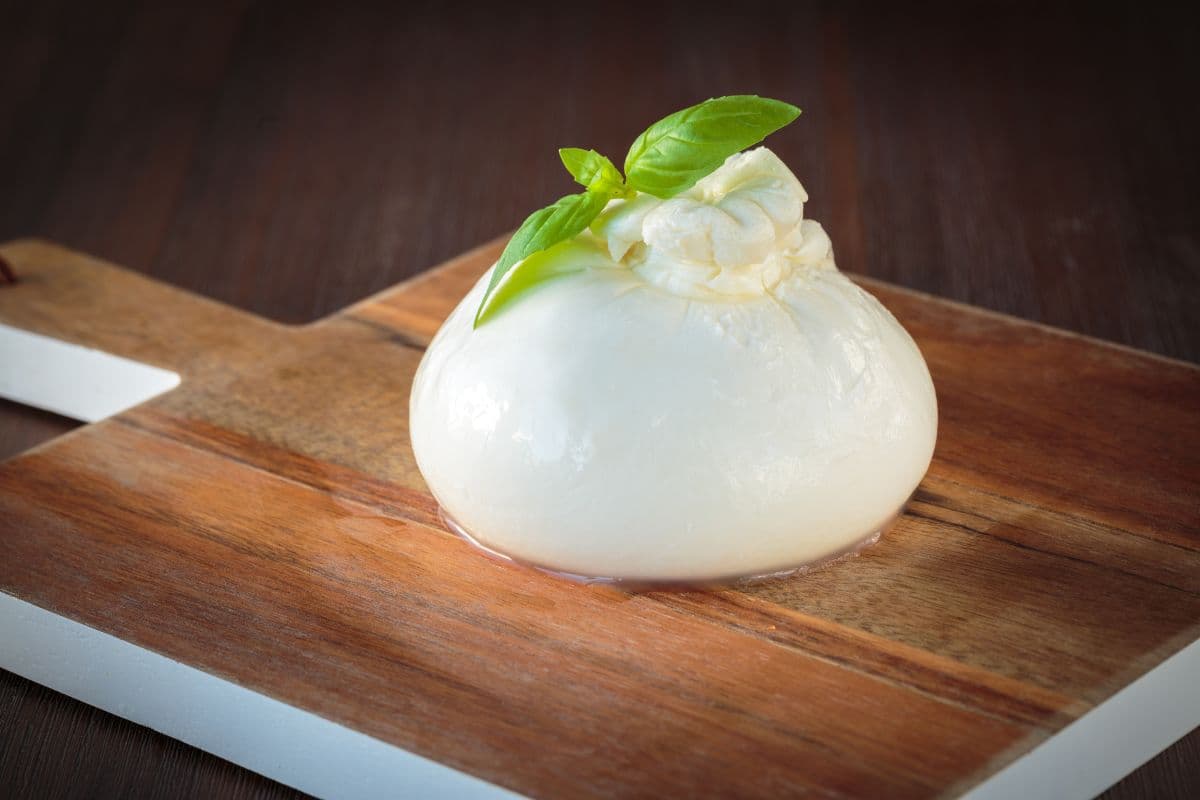 Discover Burrata Cheese: Its Creamy Core & Italian Origin